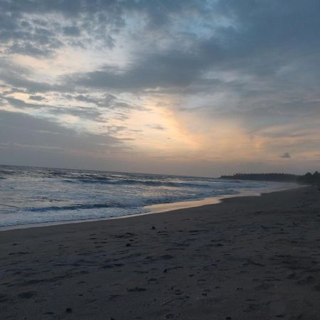 Sunshine Service Villa Kannur Esterno foto