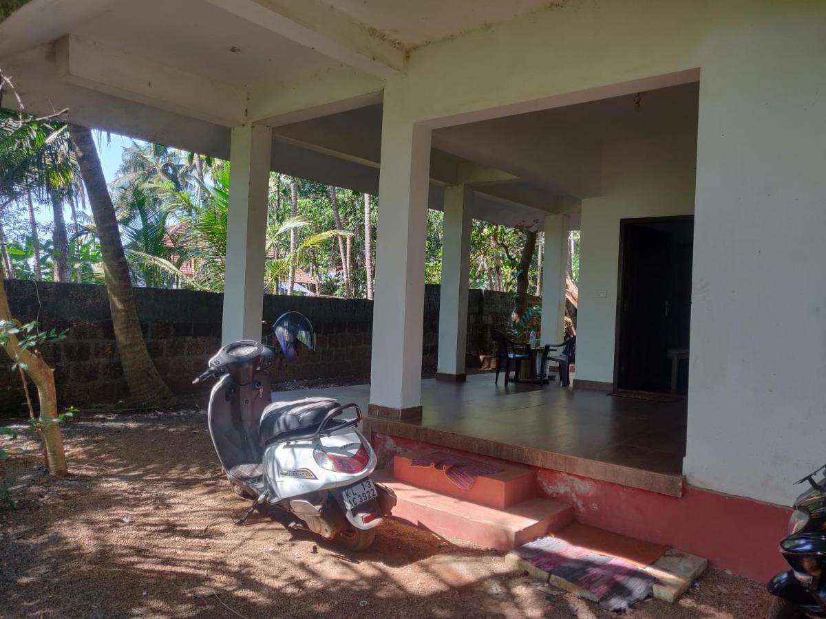 Sunshine Service Villa Kannur Esterno foto